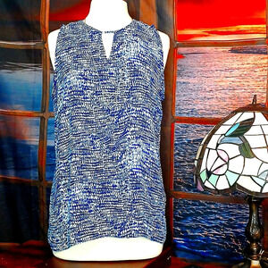 5/$25 Violent and Claire size large blue keyhole tank blouse